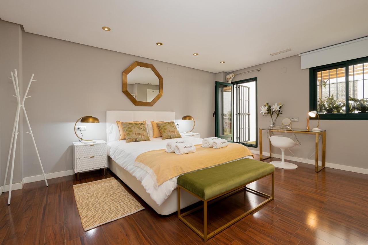 C30 Deluxe Studio With Terrace Into Cathedral Square Apartment มาลากา ภายนอก รูปภาพ