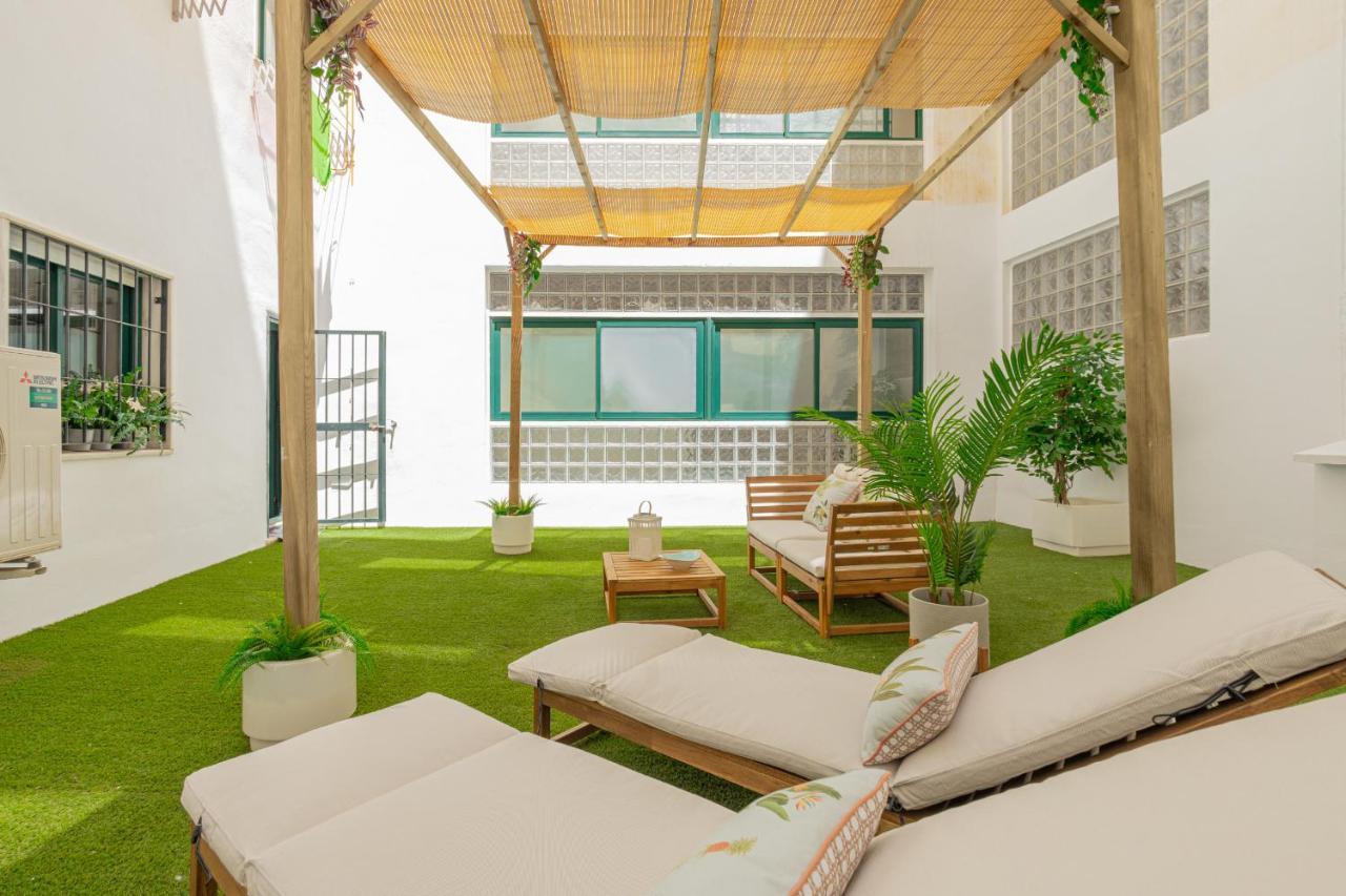 C30 Deluxe Studio With Terrace Into Cathedral Square Apartment มาลากา ภายนอก รูปภาพ
