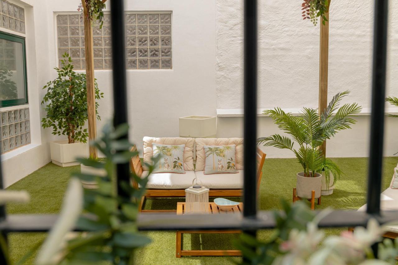 C30 Deluxe Studio With Terrace Into Cathedral Square Apartment มาลากา ภายนอก รูปภาพ