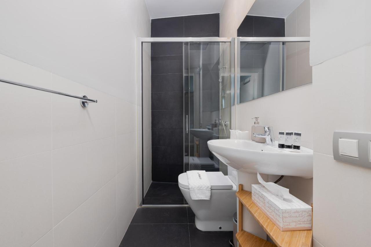 C30 Deluxe Studio With Terrace Into Cathedral Square Apartment มาลากา ภายนอก รูปภาพ