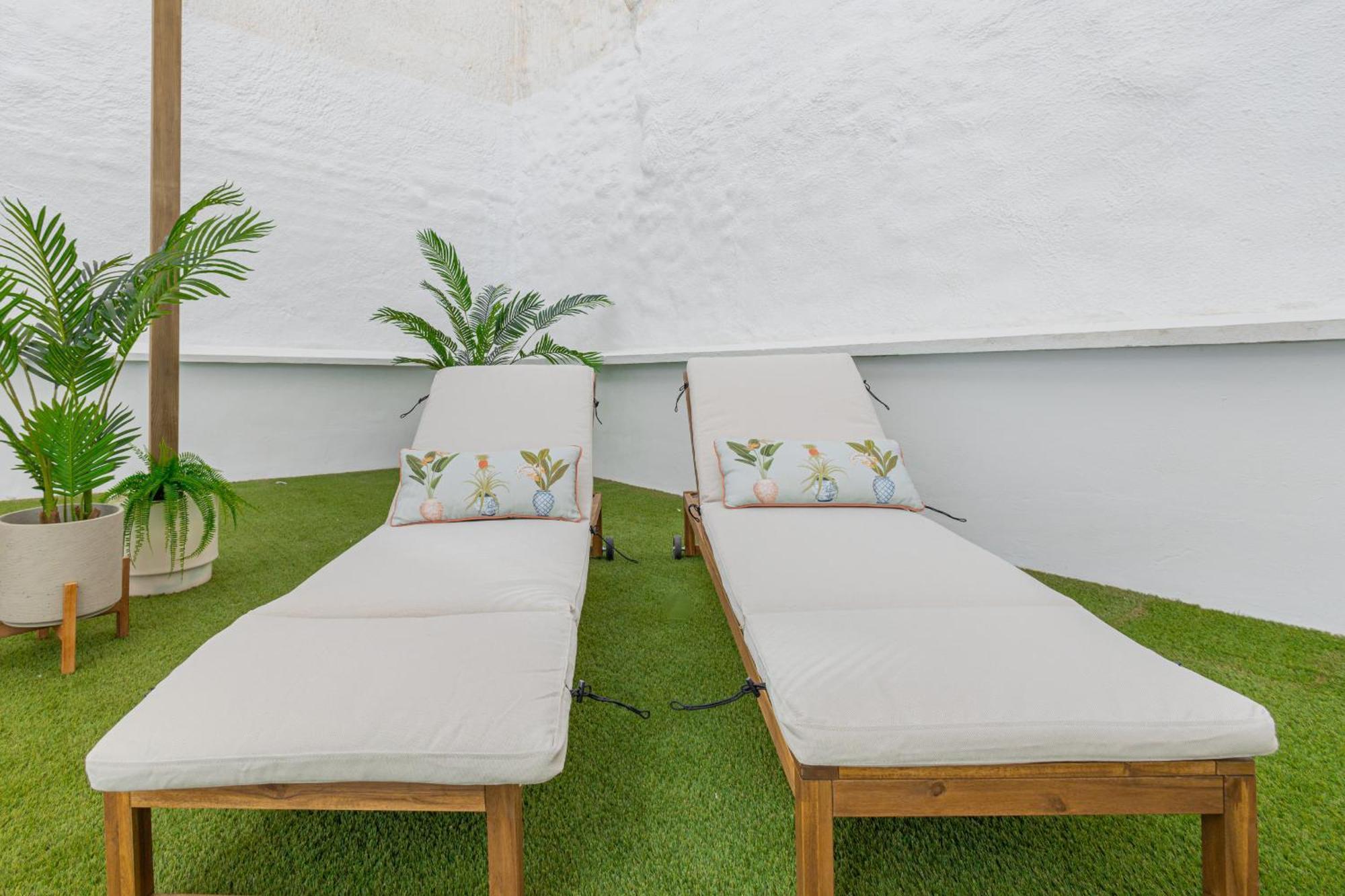 C30 Deluxe Studio With Terrace Into Cathedral Square Apartment มาลากา ภายนอก รูปภาพ