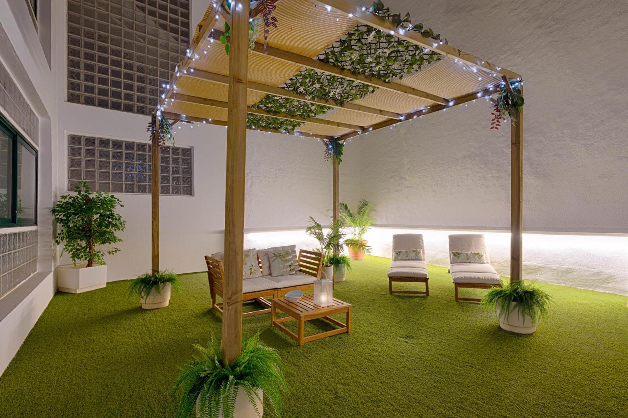 C30 Deluxe Studio With Terrace Into Cathedral Square Apartment มาลากา ภายนอก รูปภาพ