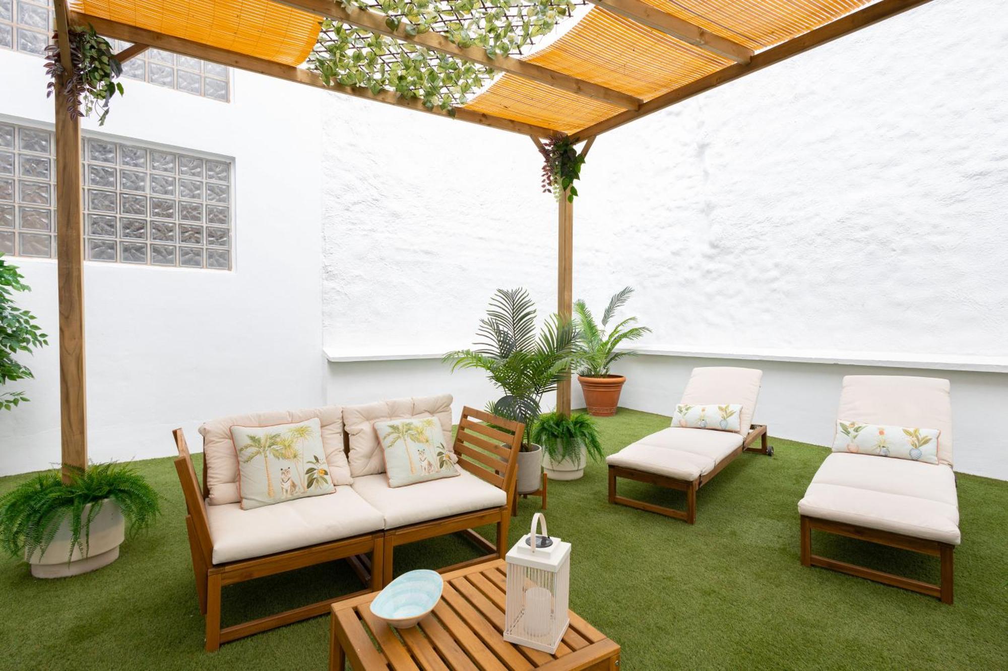 C30 Deluxe Studio With Terrace Into Cathedral Square Apartment มาลากา ภายนอก รูปภาพ